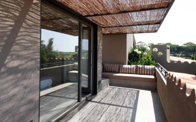 FridaysFlats, Beautiful Villa With Pool