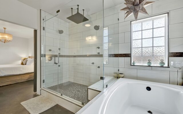 Sundance Studio W/hot Tub&grill