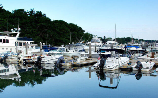 The Boathouse Waterfront Hotel & Marina