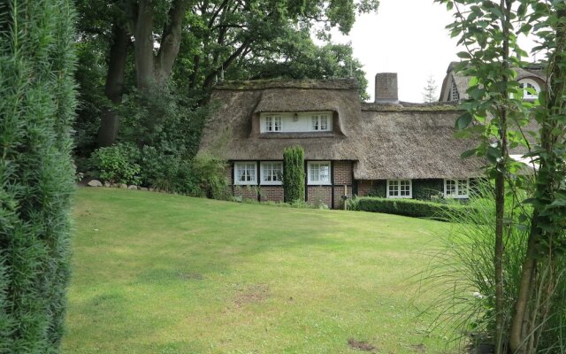 Meinsbur Boutique Hotel