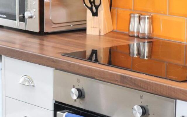 Halifax House, Studio Apartment 213