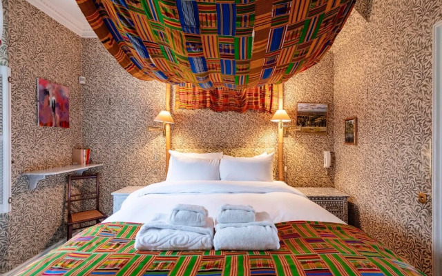 The Kensington Gatehouse - by Out of Office Lifestyle