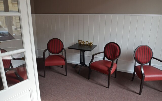 L'Empereur, sa Femme et le petit Prince