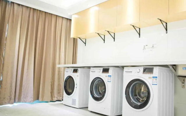 Lavande Hotel (Shenzhen North Railway Station, Gangtou Metro Station)