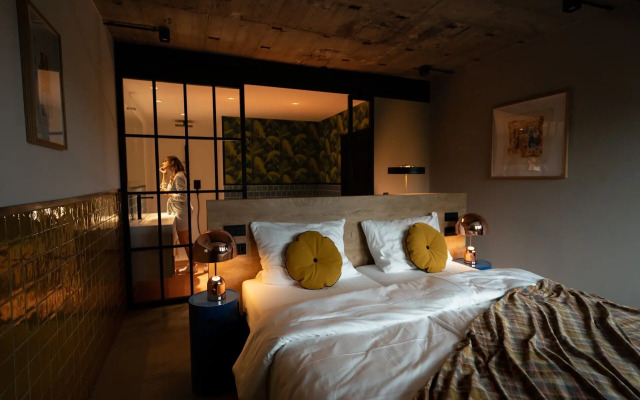 KONCEPT Hotel International