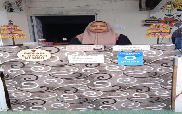 EXPRESS O 91669 Kost Amel Near Taman Mattirotasi