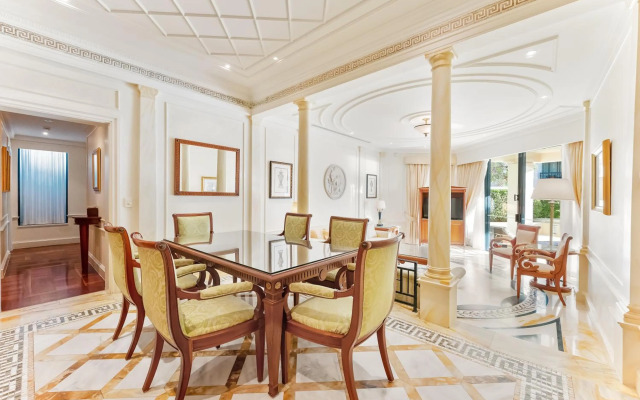 Imperial Hotel Gold Coast