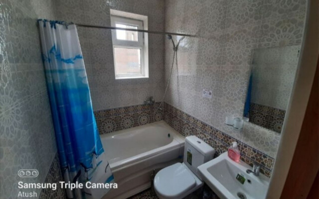 Nazira Guesthouse