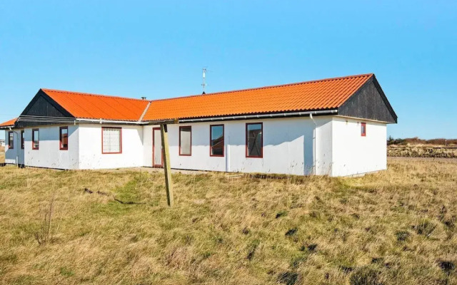 10 Person Holiday Home in Harboore-by Traum
