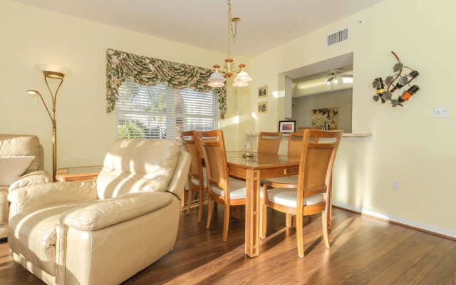 Hibiscus Pointe 124