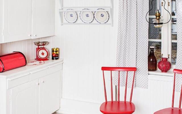 7 Person Holiday Home in Bullaren