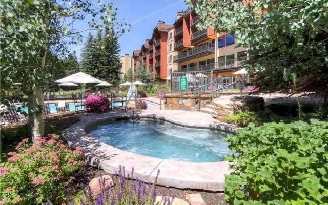 Luxury Ski in, Ski out 2 Bedroom Mountain Residence in the Heart of Lionshead Village with Heated Slope Side Pool and Hot Tub