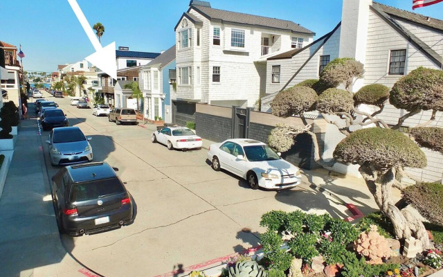 Steps to Beach & Alamitos Bay on LB Peninsula