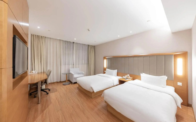 JI Hotel (Shanghai Jiangqiao National Exhibition Center Jiayi Road Subway Station)