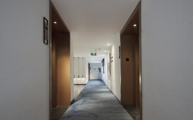 Qianna Bianyuan Hotel