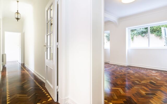 Amazing Apartment With Terrace by Rental4all