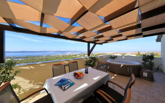 Vanda Land Penthouse