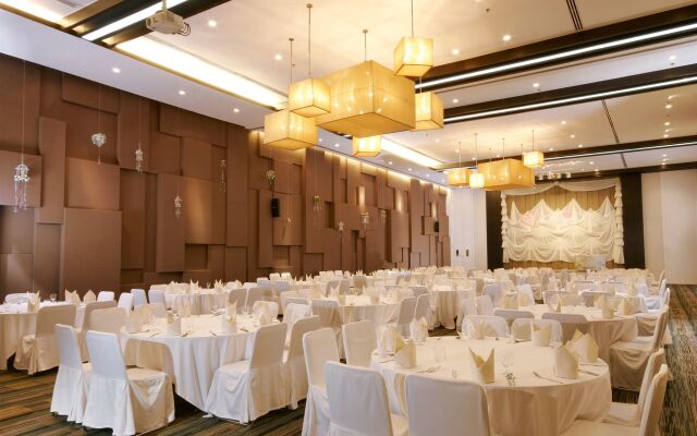 Kameo Grand Rayong Hotel & Serviced Apartments