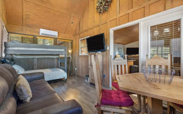 Grey Moose Lodge w/ Amenities Access!