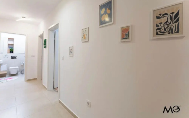 MoHost Sabina - Luxury with Balcony