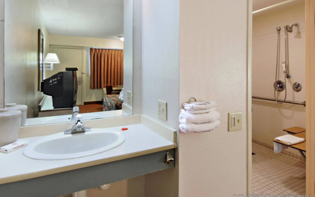 Red Roof Inn Memphis East