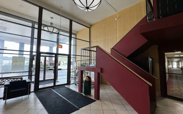 Crookston Inn & Convention Center