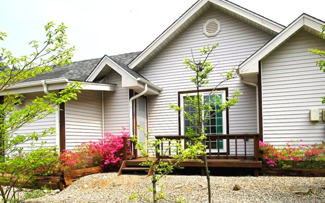 Jeongseon Click Pension