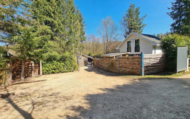 Chalet With hot tub in Durbuy