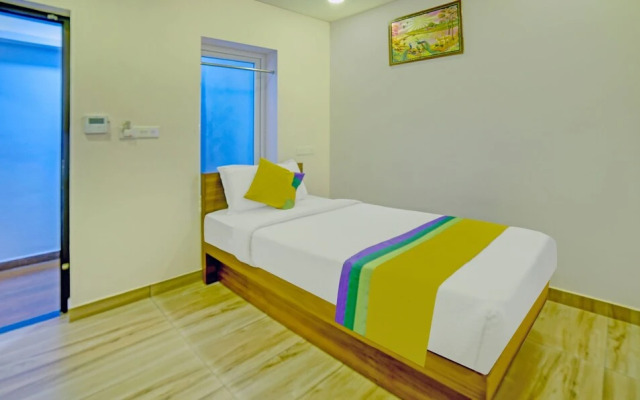 Treebo Trip Majestic Inn Thampanoor