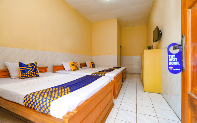 SPOT ON 2011 Hotel Mekar Sari