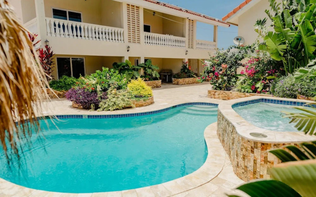 Wonderful 2-bedroom Apartment 2 km From Eagle Beach