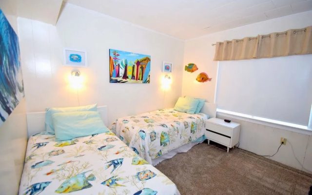 Sunstar 3 2 Br condo by RedAwning