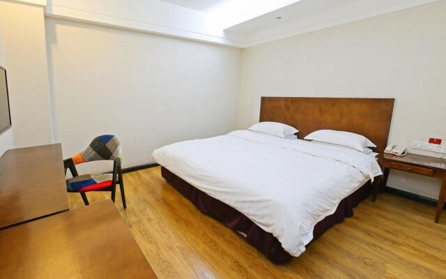 Dandong Life's Business Hotel