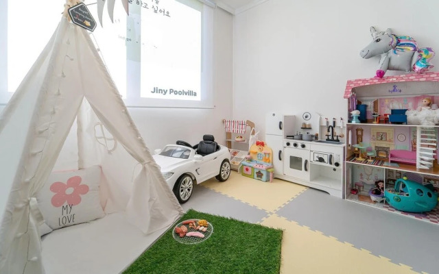 Gapyeong Jinikidsdogchaepoolvilla