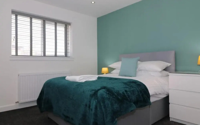 Railway House 5 bed - Maryhill
