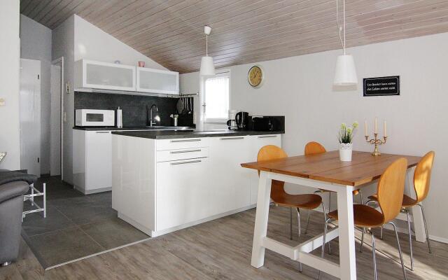 Einladendes Ferienhaus in Huenning