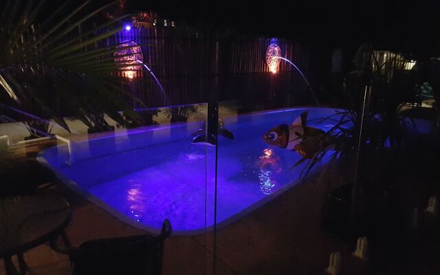 Admiral Nelson Motor Inn
