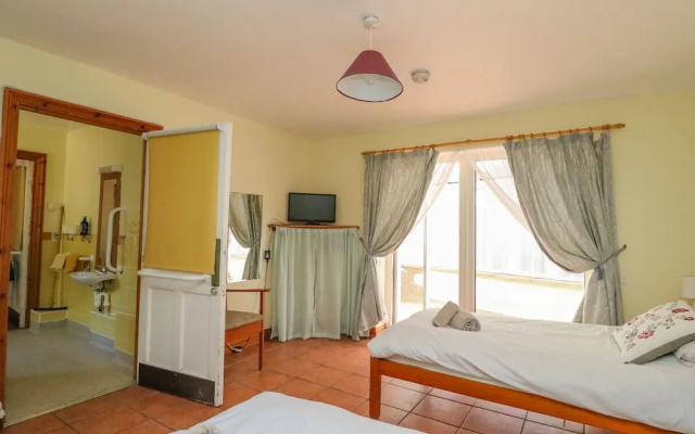 Mimosa Cottage, West Bexington