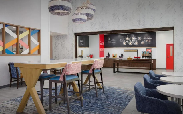 Hampton Inn & Suites Naples South
