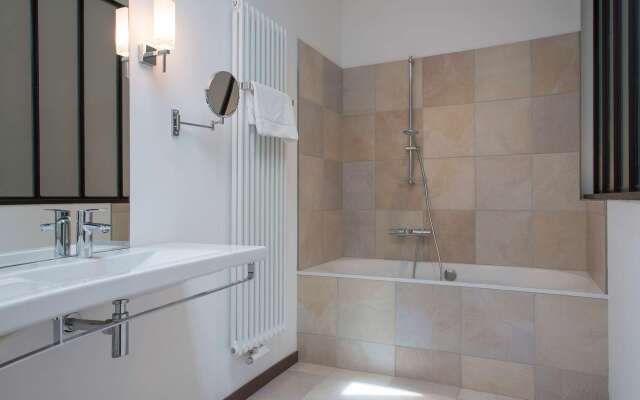 Clos de Vallombreuse, The Originals Relais