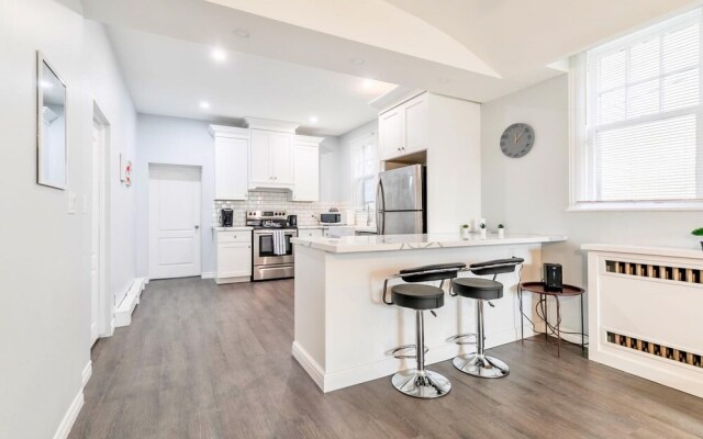 Bright and Modern 2BR Apartment With Netflix