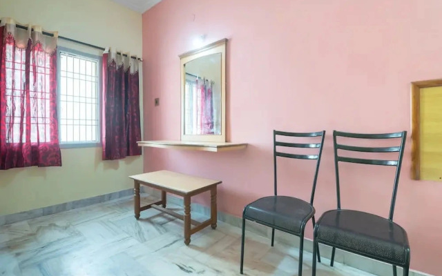 Udupi Sindhuri Inn by OYO Rooms