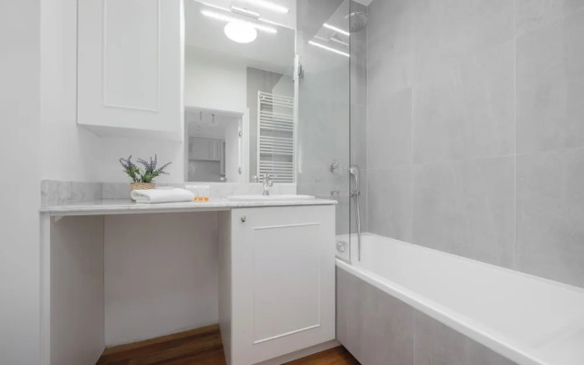 Bright Apartment for 3 People by Renters