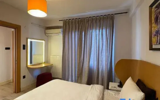 Taksim Square-1BR Rooftop Deluxe Suite 07