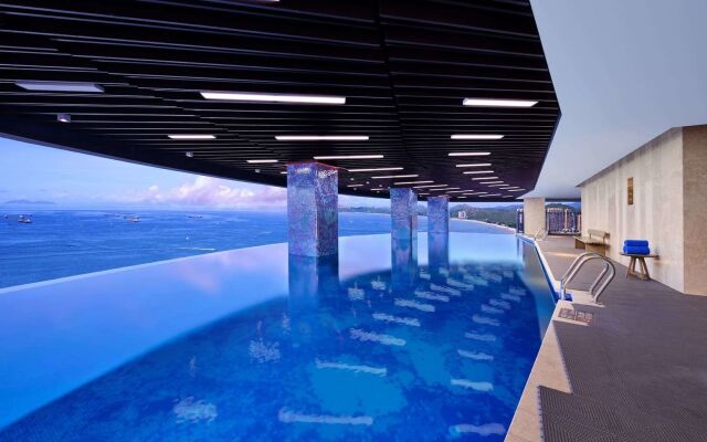 Wyndham Grand Plaza Royale Shuangyue Bay