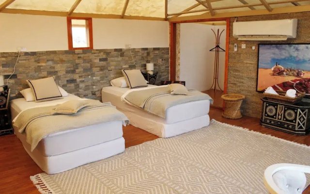 Silent Dunes Camp
