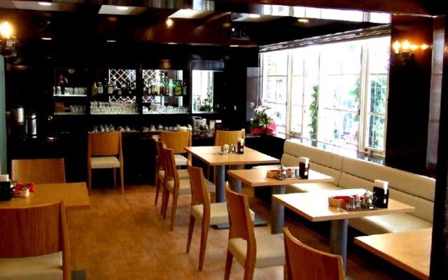 Shimizu City Hotel