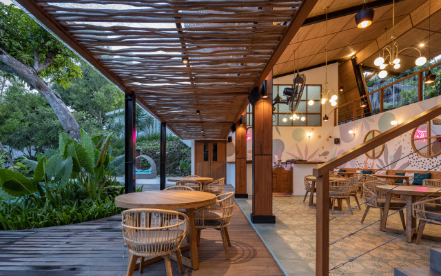 Deep Roots Dive & Yoga Resort
