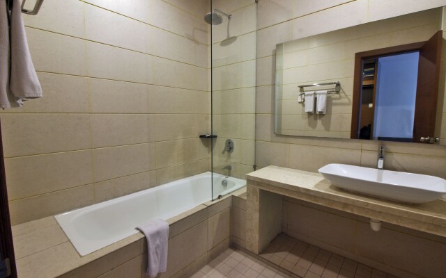 Grand Eska Hotel & Suite