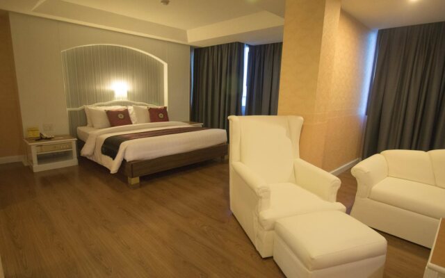 Aunchaleena Grand Hotel